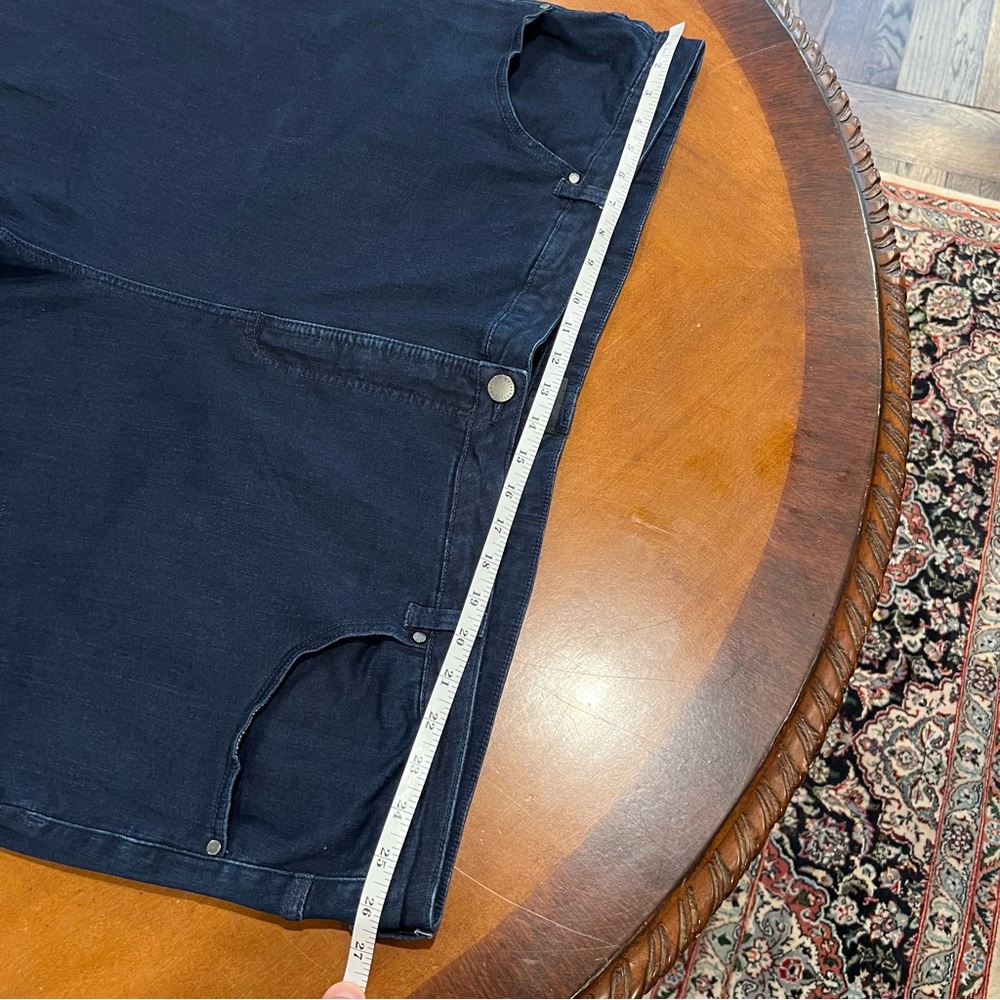 Universal Standard Sava High Rise Flare Jeans Dark Indigo Wash Approximating 30 - Picture 9 of 16